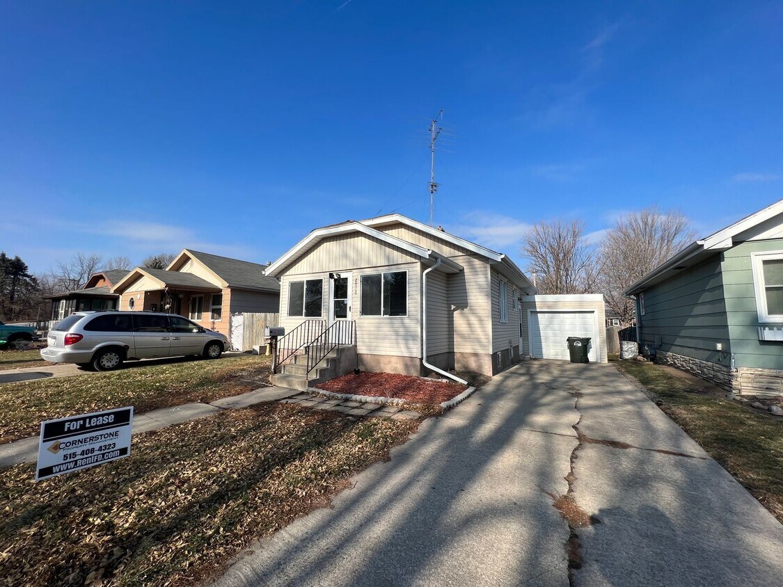 Primary Photo - Updated 2 bedroom house $850