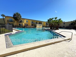 Building Photo - 7605 Nacido Ct