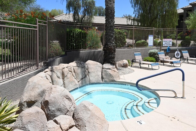 Building Photo - 11680 E Sahuaro Dr