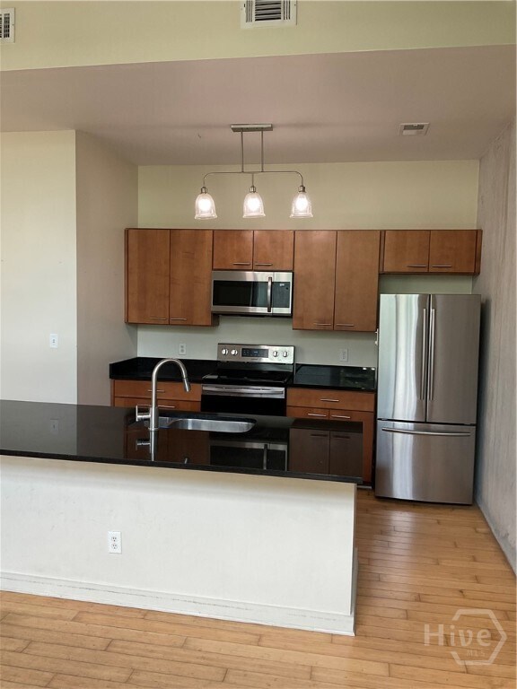 Foto del edificio - 545 Berrien St