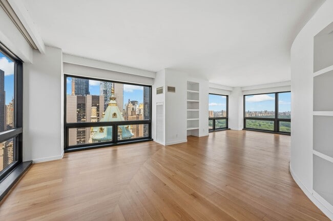 Photo - 721-725 5th Ave (New York, NY) Apartment