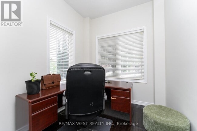 Building Photo - 2120 Fiddlers Way