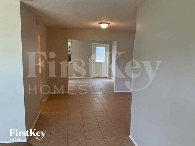 Foto del edificio - 557 Mayview Ave NW