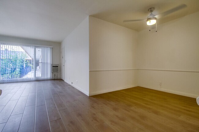 Foto del edificio - 1737 N Orange Dr