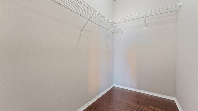Foto del edificio - 4600 W Colfax Loop
