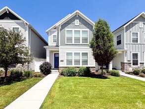Building Photo - 3402 W Waterbury Dr