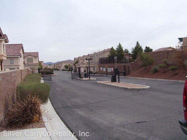 Foto del edificio - 2 br, 2 bath House - 59 BELLE MAISON AVE