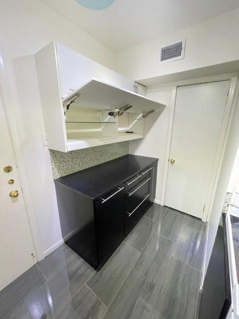 Foto del edificio - 2824 Briarhurst Dr