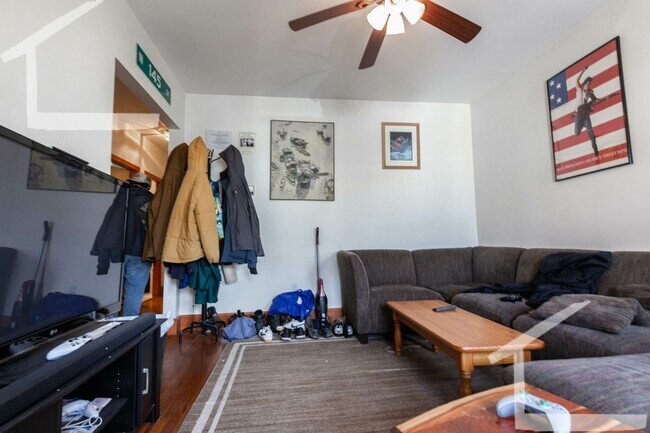 Foto del edificio - 4 Montcalm Ave #1A Boston MA 02135