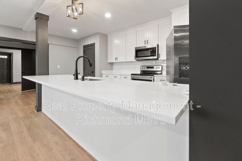 Primary Photo - 211 N 18th St