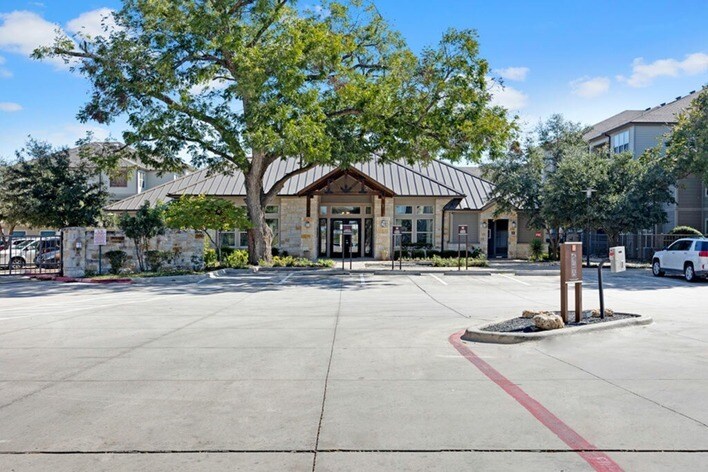 Foto principal - Oaks of Kyle Apartments