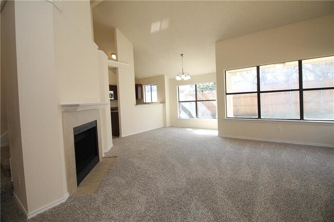 Building Photo - 1314 Azalia Bend