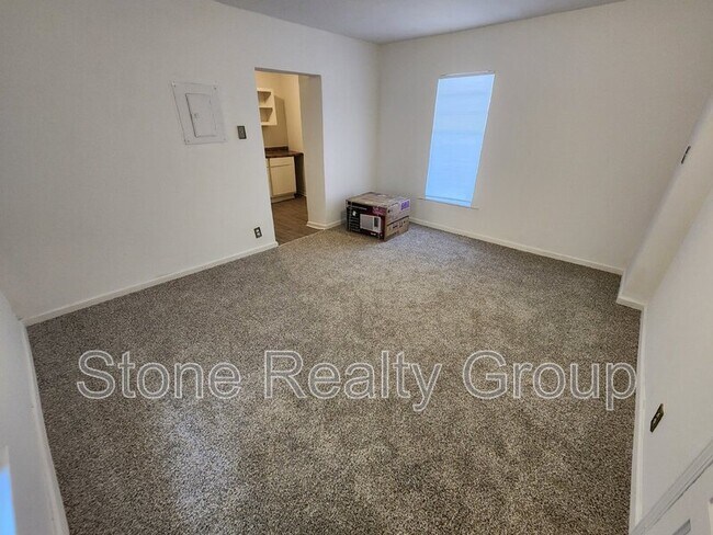Building Photo - 10257 US-40