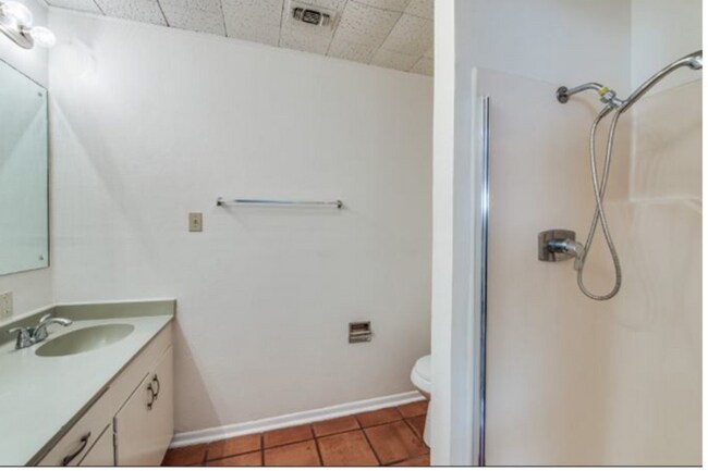 Foto del edificio - 101 Pine View Dr