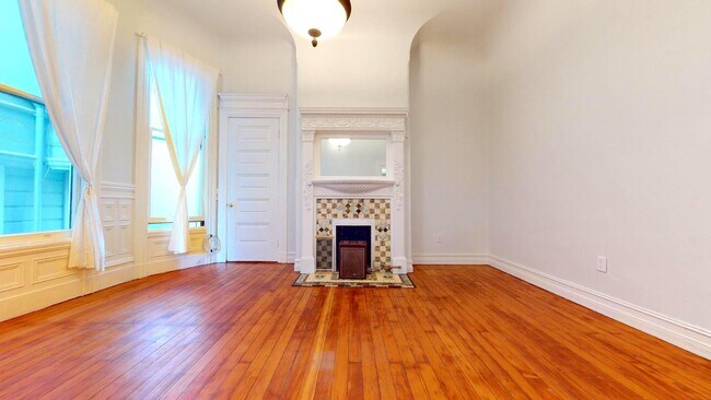 Building Photo - 837 Fillmore St