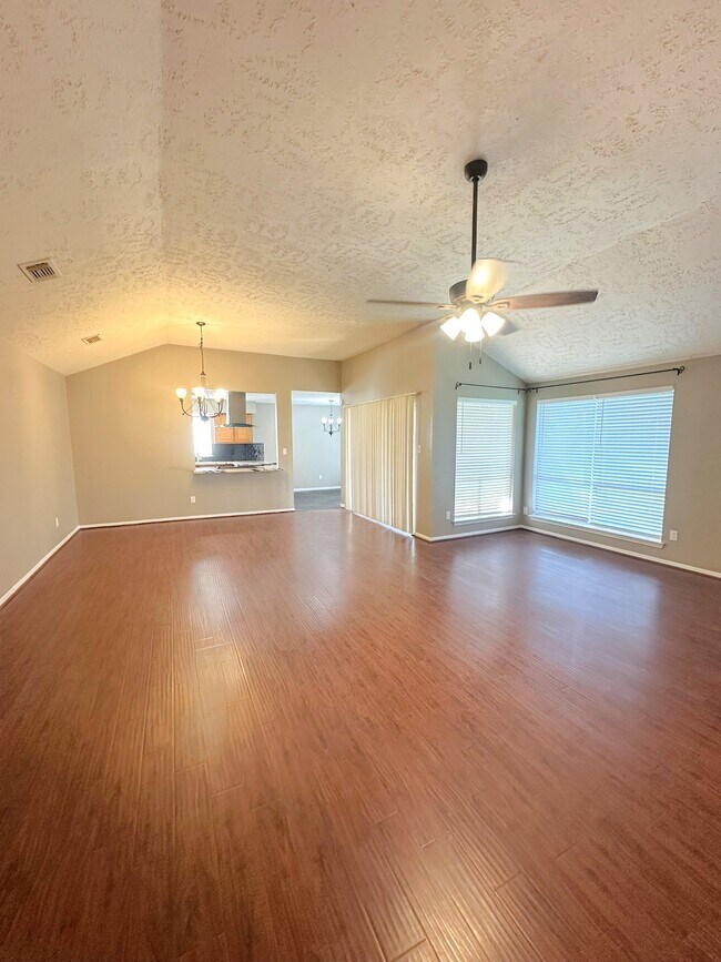 Foto del edificio - 21314 Highland Knolls Dr