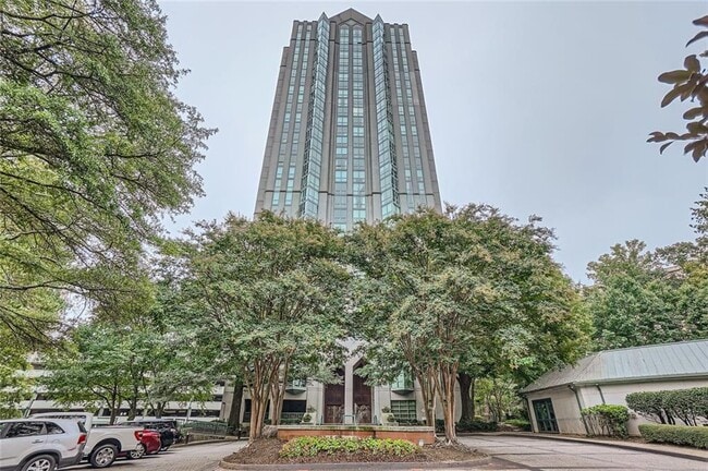 Building Photo - 2870 Pharr Ct S Northwest
