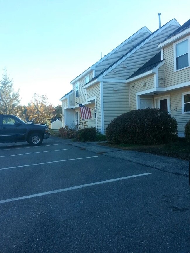 Building Photo - 30 Great Falls Dr