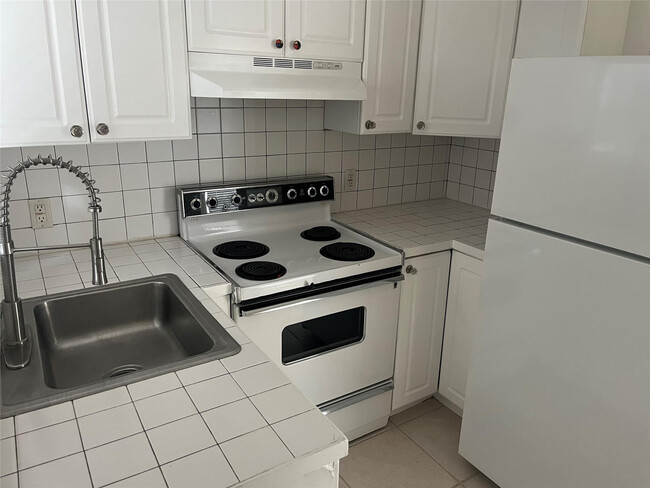 Foto del edificio - 301 S Ocean Blvd