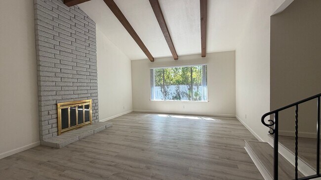 Foto del edificio - 7737 Southcliff Dr