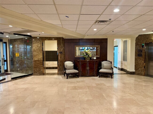 Foto del edificio - 3525 Sage Rd