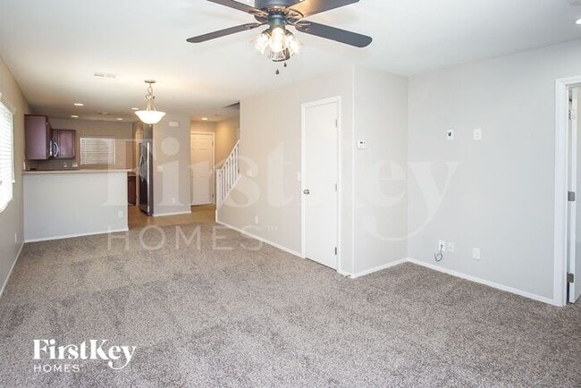 Foto del edificio - 8297 Oliver Twist Ln