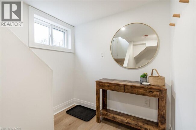 Photo du bâtiment - 40 Delaware Ave