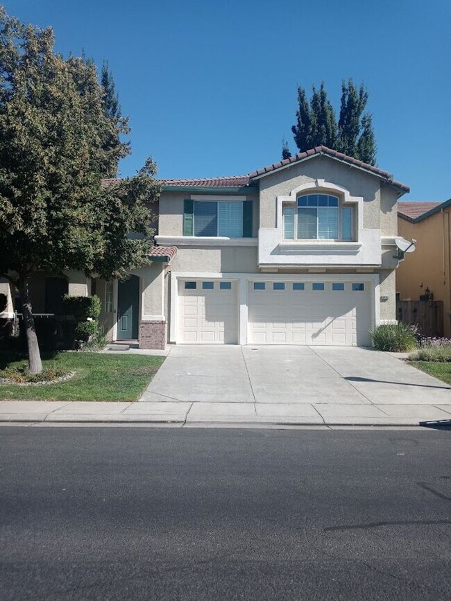 Building Photo - Rare Brookside Home With Large Balcony & B...