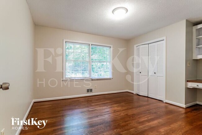 Foto del edificio - 5291 Antelope Ln
