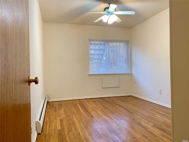 Building Photo - 94-21 58th Ave