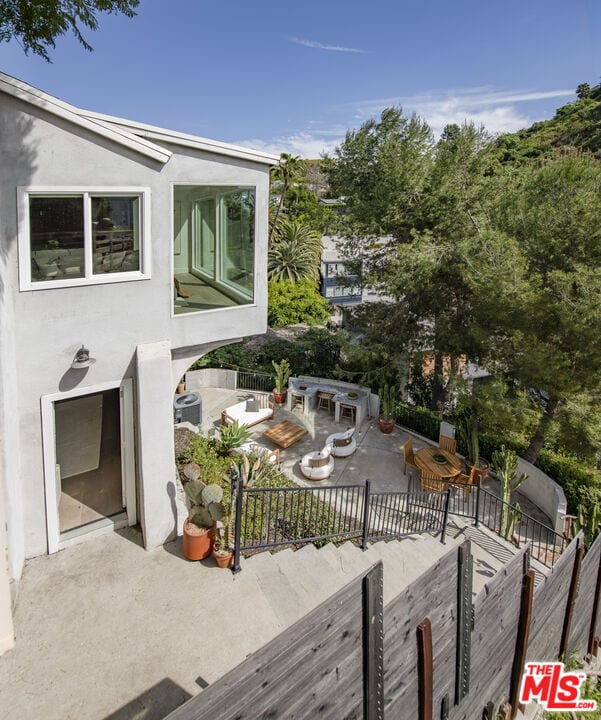 Building Photo - 2370 San Marco Dr