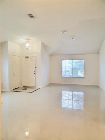 Foto del edificio - 1056 Wood Brook Dr