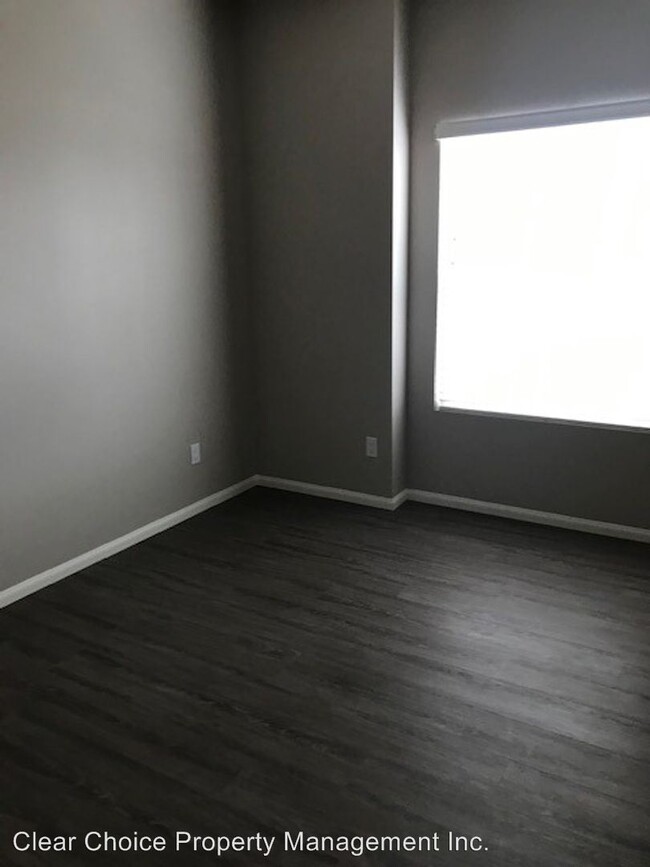 Foto del edificio - 1 br, 1 bath Apartment - 3548 Oak Street #202