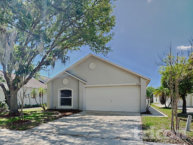 Foto del edificio - 6209 Cannoli Pl