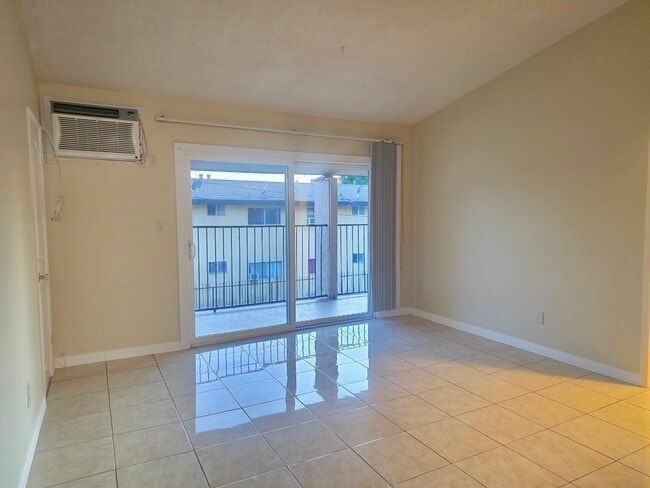 Foto del edificio - 2642 Maxson Rd