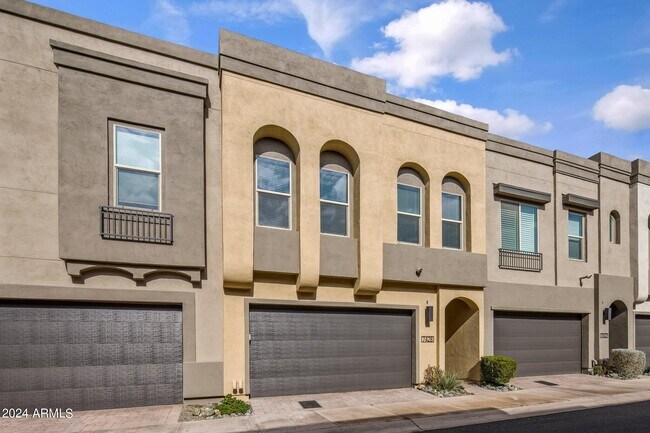 Building Photo - 7428 E Paraiso Dr