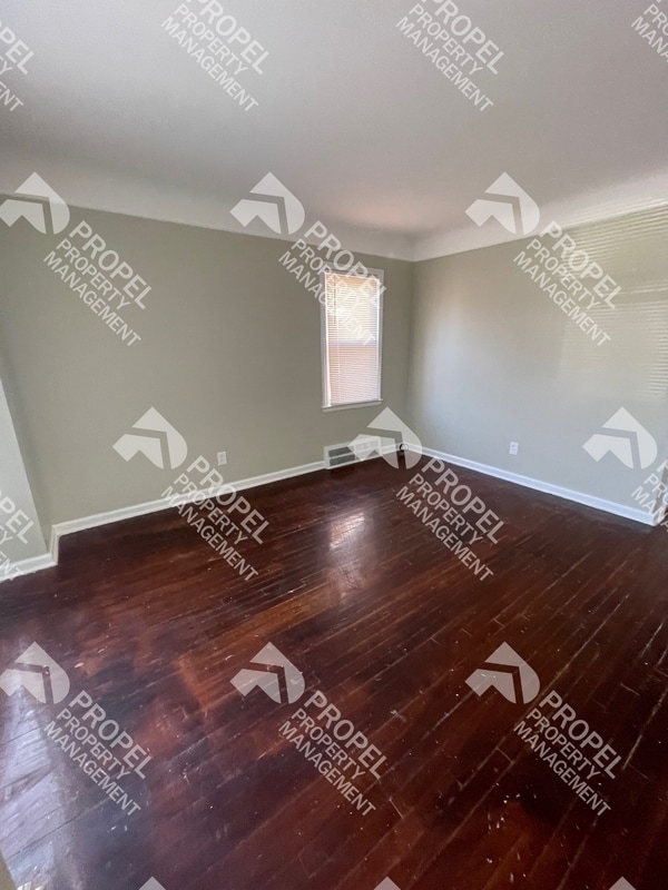 Building Photo - 5984 Bluehill St
