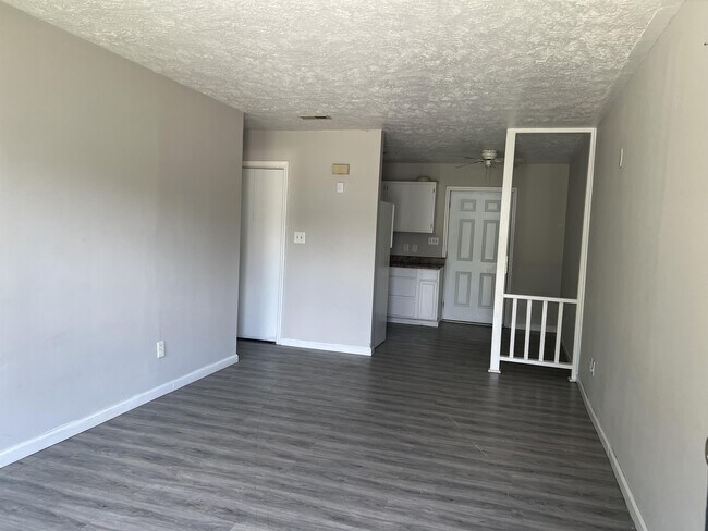 Building Photo - 5786 Aftonshire Dr