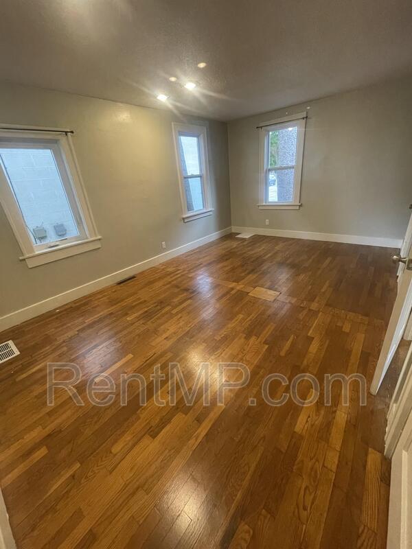 715 E Wisconsin St, Mount Pleasant, MI 48858 Condo for Rent in Mount