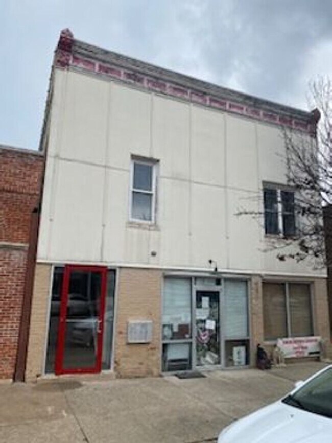 Building Photo - 117 W Main St