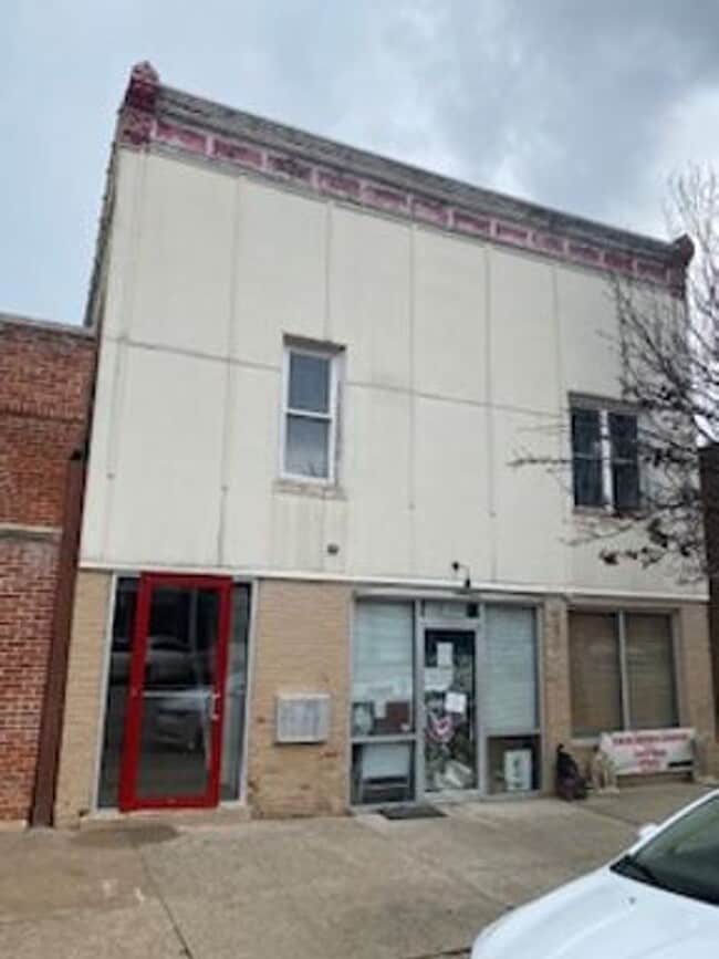 Building Photo - 117 W Main St