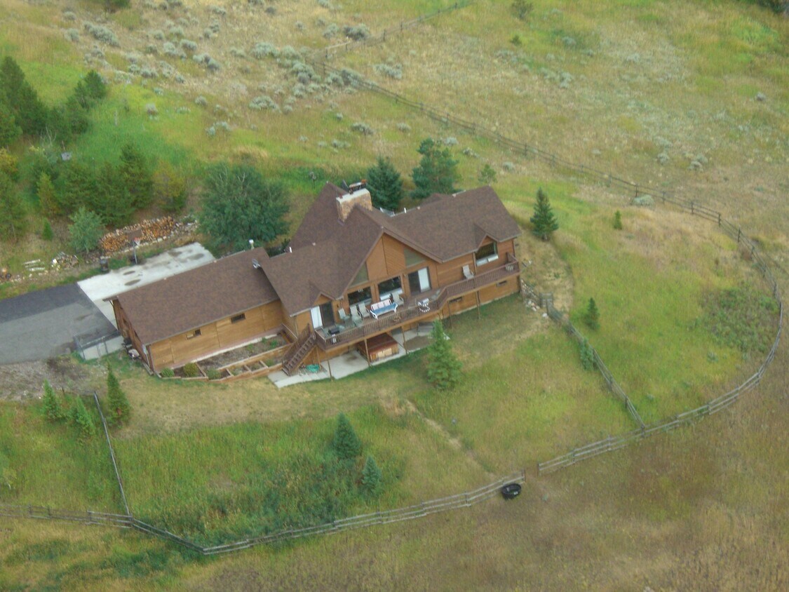 Primary Photo - 6008 Skyline Ln
