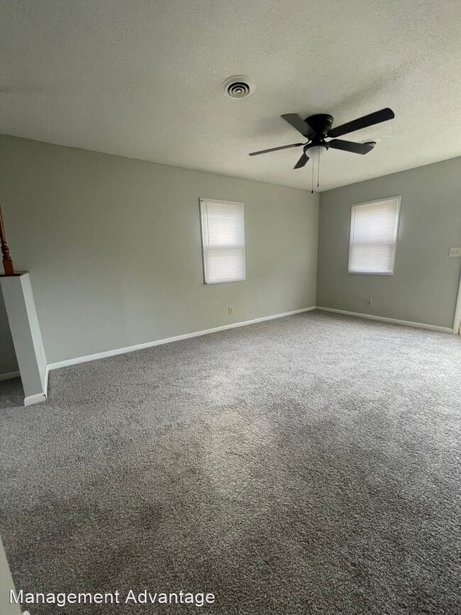 Building Photo - 2 br, 1 bath House - 1320 E Adams St.