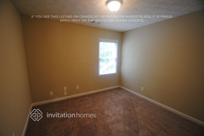 Foto del edificio - 100 Parkcreek Ct