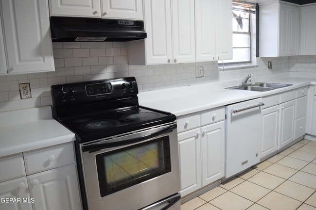 Foto del edificio - 136 N Festival Dr