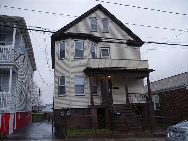 Building Photo - 11 Windmill St