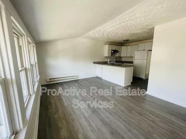 Photo - 244 W 32nd St Apartment