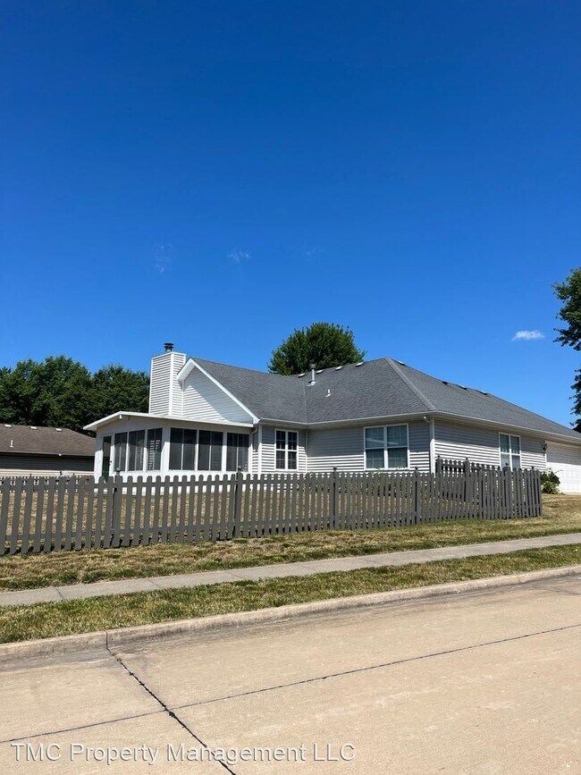 Foto del edificio - 3 br, 2 bath House - 3900 Cameron Ct.