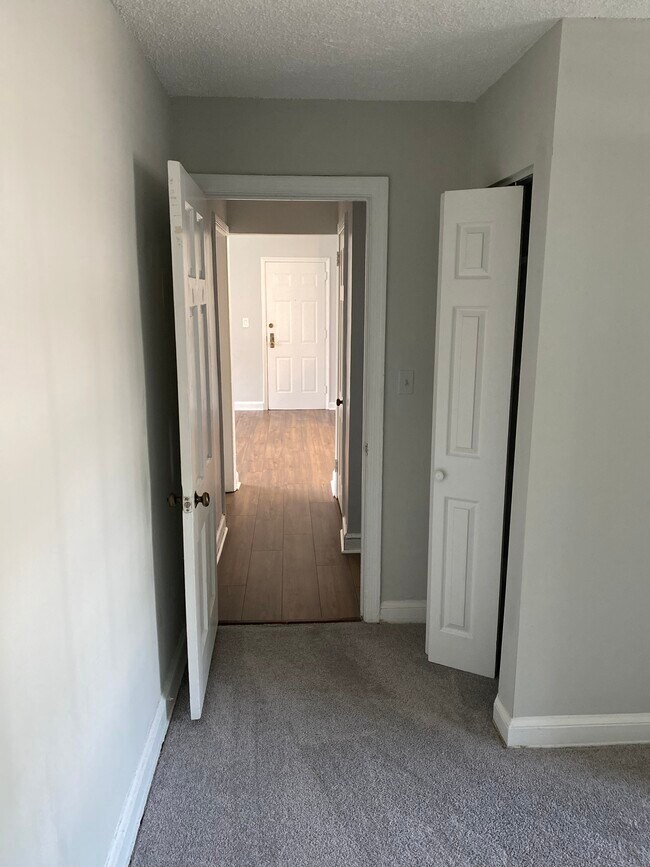 Spacious - 1706 W Abingdon Dr