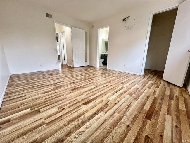 Foto del edificio - 23445 Balmoral Ln